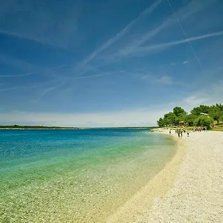 Vacation For 4 Persons Apartment Pula